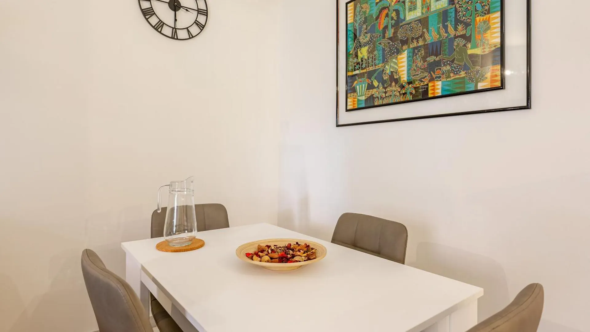 Modern Apartment In Portuense Rome 0*,  Italië