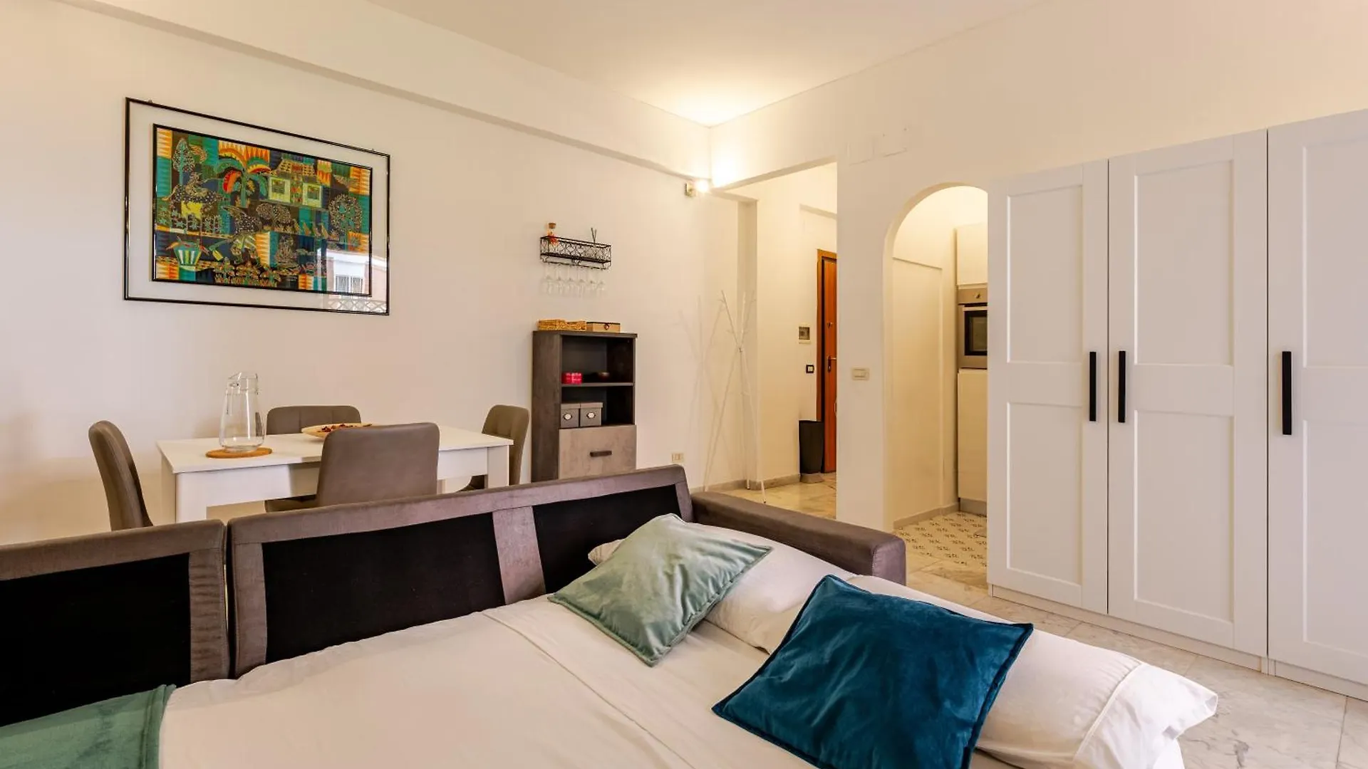 Modern Apartment In Portuense Rome