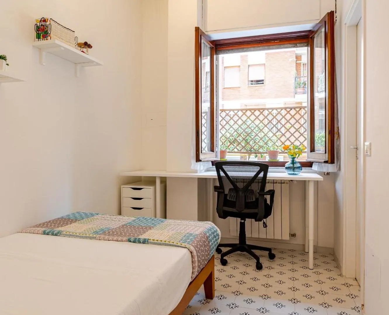 Modern Apartment In Portuense Rome