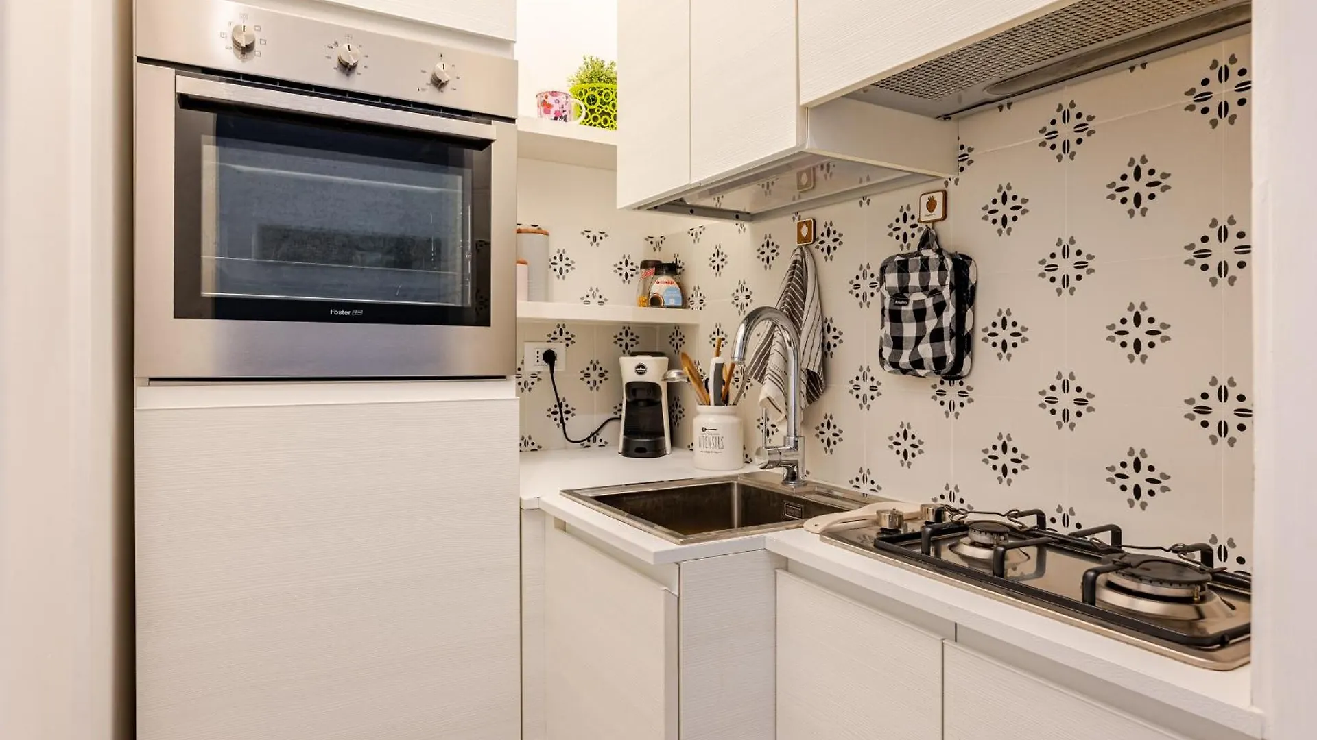 Modern Apartment In Portuense Rome 0*,  Italy